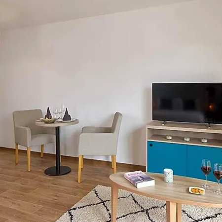 Quality Aparthotel Valenciennes Hotel