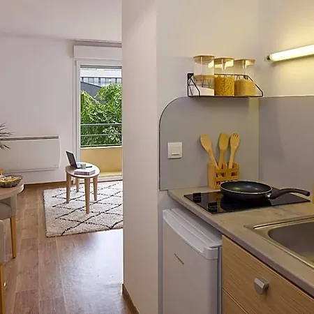 Quality Aparthotel Valenciennes Hotel Valenciennes